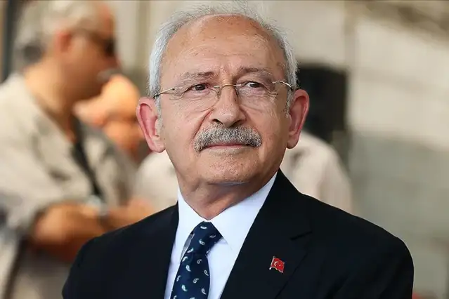 Kılıçdaroğlu'ndan "seccade" açıklaması: "Göremediğim için üzgünüm..."