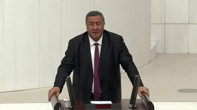CHP'li Gürer: Tekstil ve hazır giyim sektöründe 8 ayda 2 bin 781 işyeri kapandı
