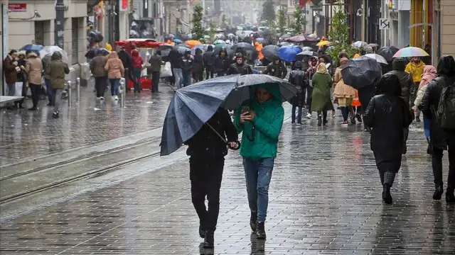 Bugün hava nasıl olacak: Yurt genelinde ve deprem bölgesinde sağanak yağışlar etkili