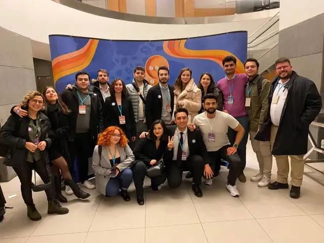 İstanbul Forumu’nda gençler, karar alıcılarla buluştu