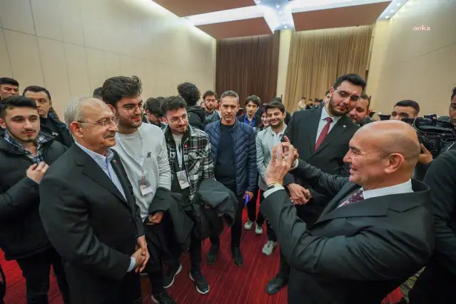 Kılıçdaroğlu’ndan gençlere: Değişim senin elinde genç arkadaşım