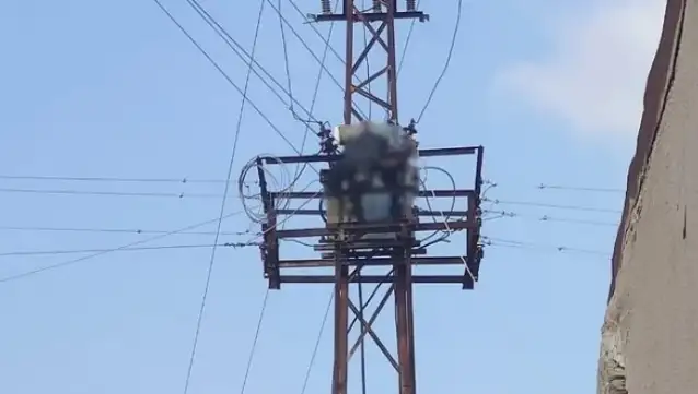 Diyarbakır'da iş cinayeti: Elektrik akımına kapılan işçi hayatını kaybetti