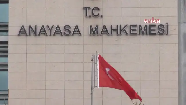 AYM, 3 siyasi partinin kapatılmasına karar verdi