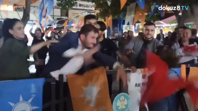 Manisa'da AKP'lilerden CHP'lilere saldırı