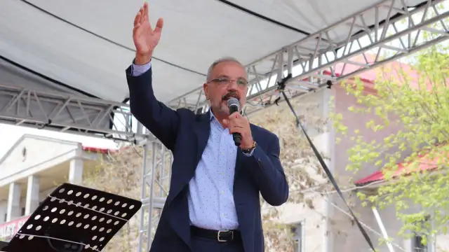 Sakık: Biz demokrasi talebi olan bir partiyiz, ikinci tur için yine sokaktayız