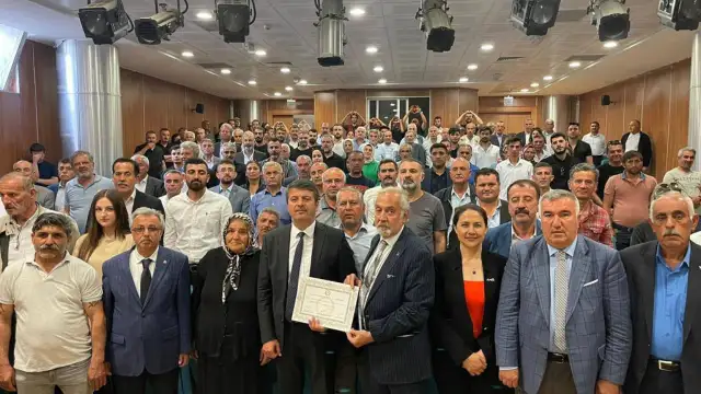 Milletvekili Tutdere 28. Dönem mazbatasını aldı