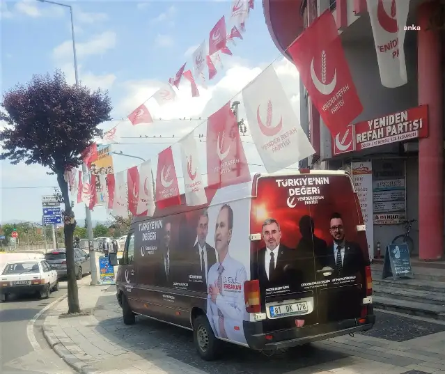 Yeniden Refah Partisi, seçim aracında kadın milletvekili adayının görselini kararttı