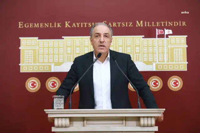 Yeneroğlu, Çiğdem Mater ve Mine Özerden'i Bakırköy Cezaevi'nde ziyaret etti
