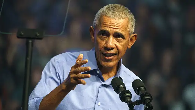 Obama, Harris'i "ABD için yeni sayfa", Trump'ı da "tehlikeli" şeklinde niteledi