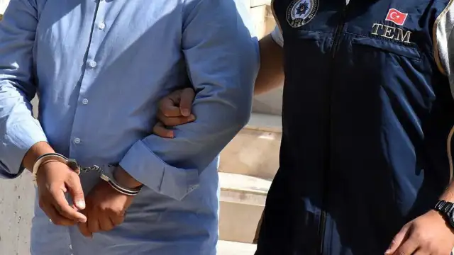 İzmir'de IŞİD operasyonu: 11 gözaltı