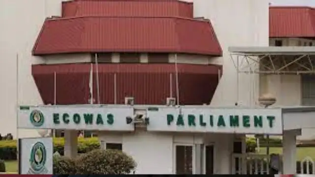 ECOWAS, eski Gambiya Cumhurbaşkanı Jammeh döneminde işlenen suçlar için mahkeme kurulmasını onayladı