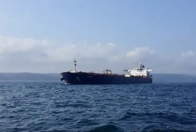 Karadeniz'de Türk petrol tankerine drone isabet etti