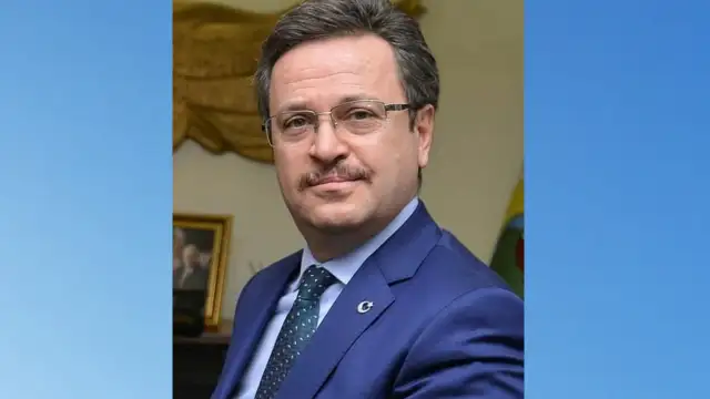 Manisa'nın yeni valisi Enver Ünlü oldu