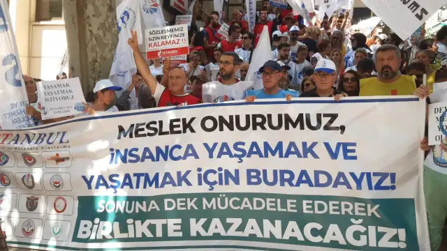 Sağlık emekçileri iş bıraktı: Ölüyoruz, öldürülüyoruz!