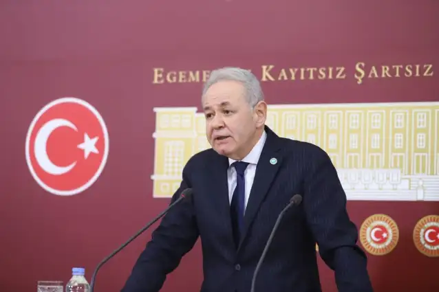 İYİ Parti kurucusu ve eski Aydın Milletvekili Aydın Adnan Sezgin, partisinden istifa etti