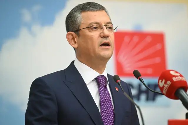 CHP Grup Başkanı Özel, Genel Başkanlığa adaylığını açıkladı: "Herkesi bu büyük yürüyüşe davet ediyorum"