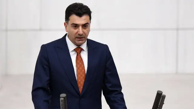 CHP'li Zeynel Emre: "Kurultayda Kılıçdaroğlu açık ara kazanır"