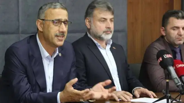 AKP'li milletvekili, maaşını yetersiz buluyor: Yapılan işe göre az