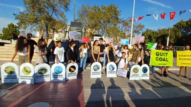 İklim İçin Gençlik'ten Küresel İklim Grevi Günü'nde eylem