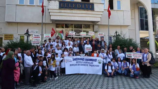 Borçka'da Tiyatro Festivali devam ediyor