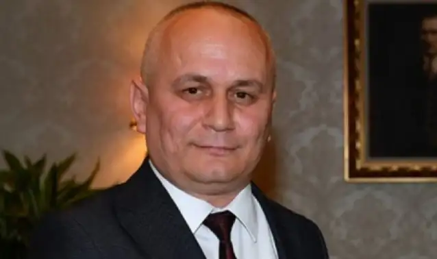 Öğretmenlikten ihraç edilen ilahiyatçı Kılıç'ın kitabı "Allah Adına" çıkıyor