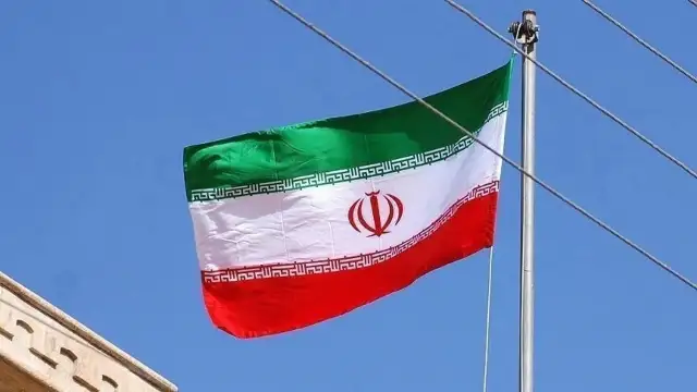İran, Basra Körfezi'nde 2 tankere el koydu