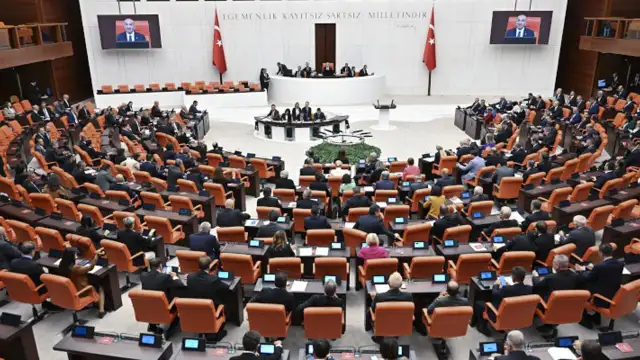 İsrail'in saldırılarını kınayan tezkere kabul edildi