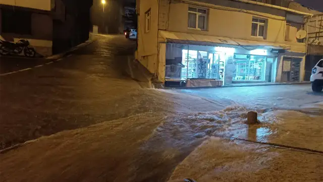 Samsun'da şiddetli yağış nedeniyle eğitime 1 gün ara verildi