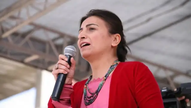Aysel Tuğluk hakkında açılan dava 'mükerrer suçlama' gerekçesiyle reddedildi