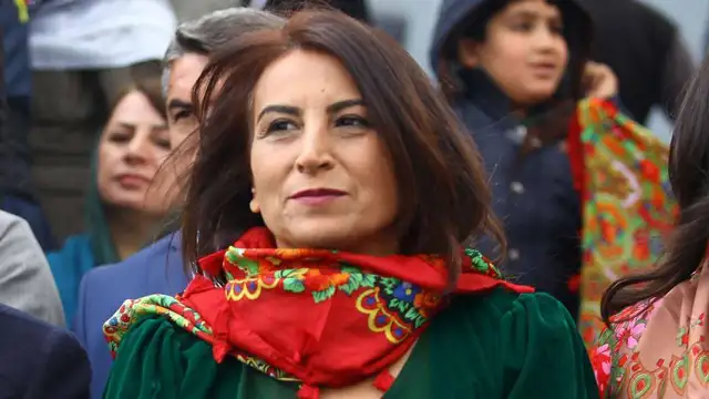 Aysel Tuğluk gözaltına alındı
