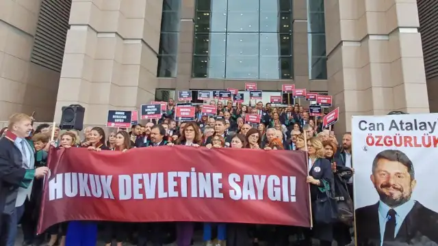 Çağlayan Adliyesi'nde Can Atalay eylemi