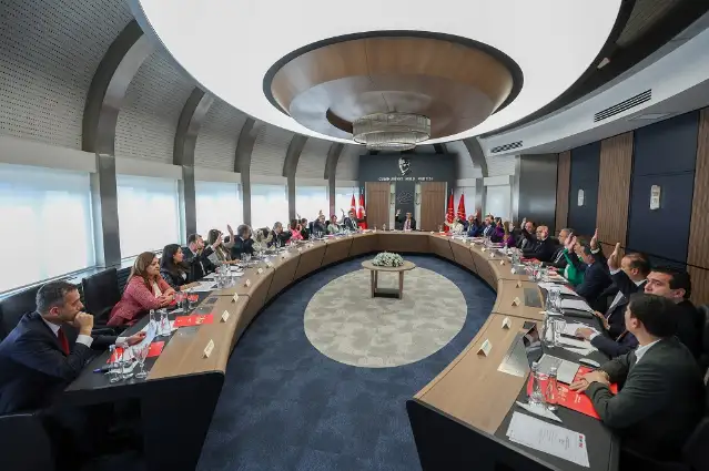 CHP'de yeni MYK ilk kez toplandı