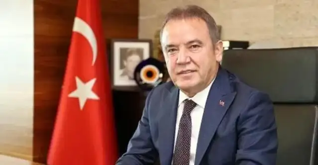 Muhittin Böcek Kimdir ? Öz geçmişi