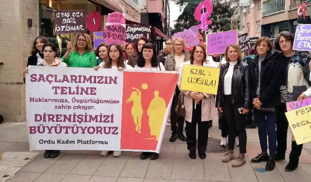 Ordu'da kadınlar sokakta