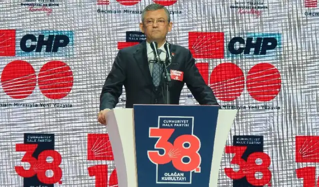 Özgür Özel: İlk turdan sonra Kemal bey elimi kaldırmak istedi, engellediler