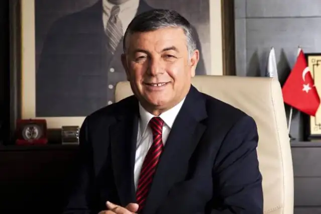 Şükrü Genç Kimdir ? Nerelidir ? Özgeçmişi