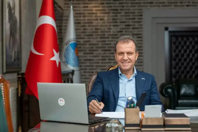 Vahap Seçer Kimdir ? Öz geçmişi