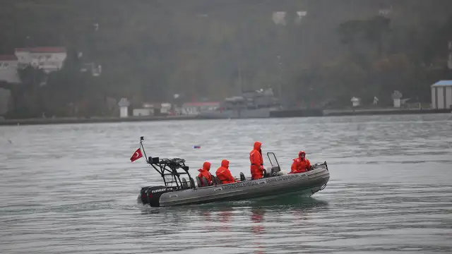 Zonguldak'ta batan geminin kayıp 7 personelini arama çalışmaları sürüyor
