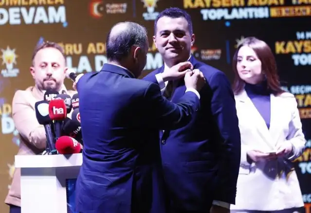İYİ Parti'den AKP'ye geçen Özvarinli, bakanlıkta işe başlamış