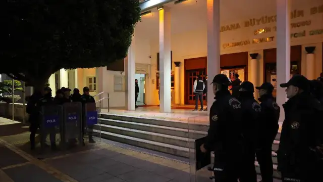 Adana Büyükşehir Belediyesi'nde silahlı saldırı!