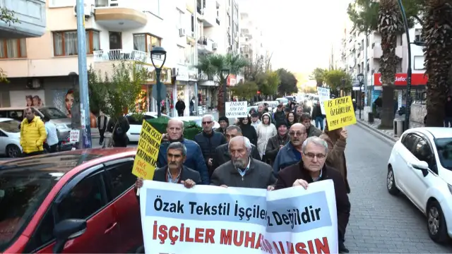 Akhisar Demokrasi Güçleri Özak Tekstil işçileri için eylem yaptı: Özak işçisi yalnız değildir!