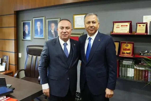 Gazeteci Şardan, İstanbul adaylığı için Yerlikaya'nın ‘kafası karışık
