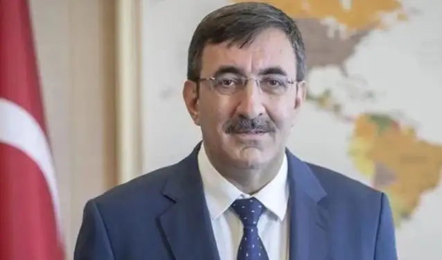 Asgari ücretli aylardır açlık sınırının altında yaşarken söyledi! AKP'li Yılmaz: Çalışanımızı enflasyona ezdirmedik