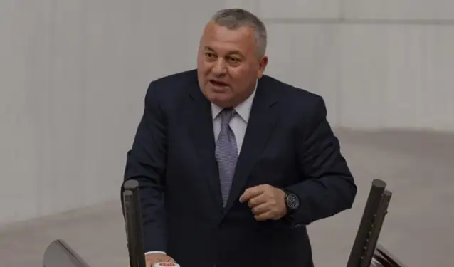 Cemal Enginyurt'tan Özgür Özel yönetimine 'kazanacak aday' mesajı