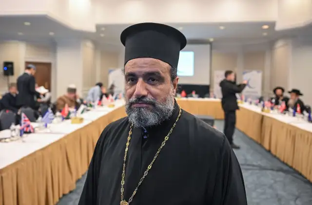 Filistinli Rahip Avad: Filistin'in bir uçtan diğer uca hayat damarları kesiliyor