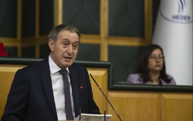 Bakırhan: Biz talimatları müteahhitlerden değil halkımızdan alırız