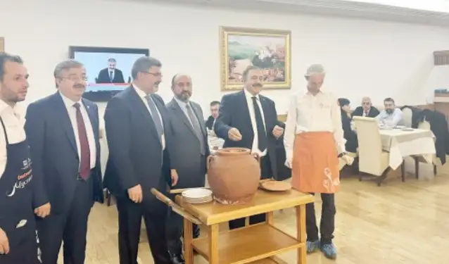İkramlar AKP'li vekilden hesap milletten! Vekillere verdiği ziyafeti belediyeye ödetmiş