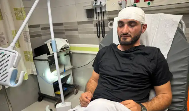 İsrail askerlerinden Anadolu Ajansı muhabirine şiddet! Yere düşürüp tekmelediler