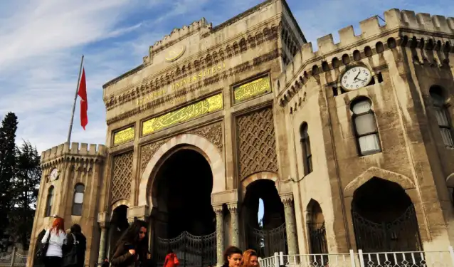 Liyakatsizlik, ekonomik kriz, baskı... Üniversiteyi bırakanların sayısı  50 ilin nüfusunu geçti