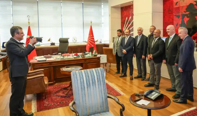 Özgür Özel: Ankara'da evim yok, misafirhanede kalıyorum